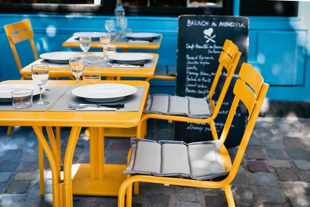 Luxembourg 4146 Pedestal Dining Table-Contract Furniture Store for hospitality, leisure & commercial projects