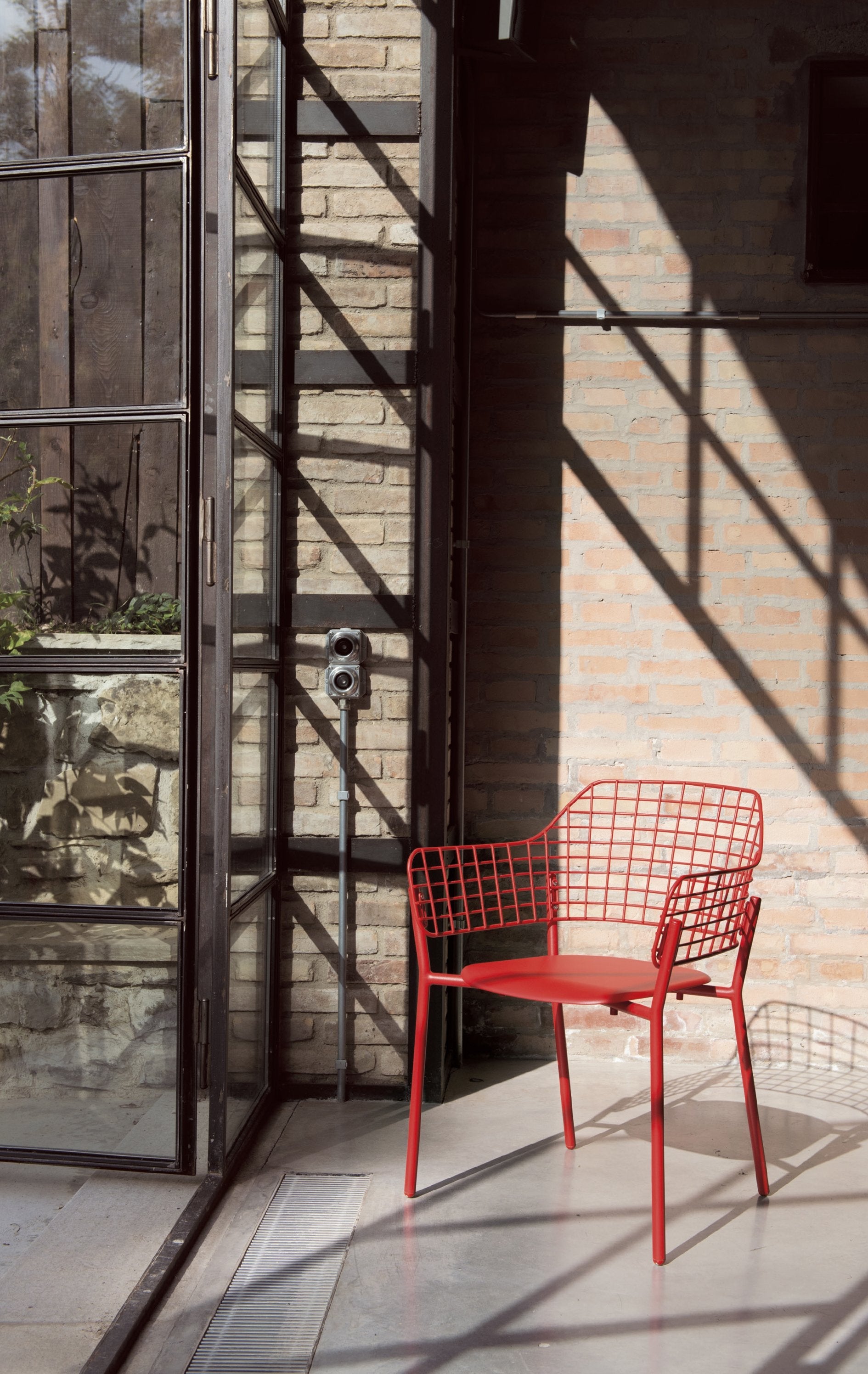 Lyze 616 Armchair