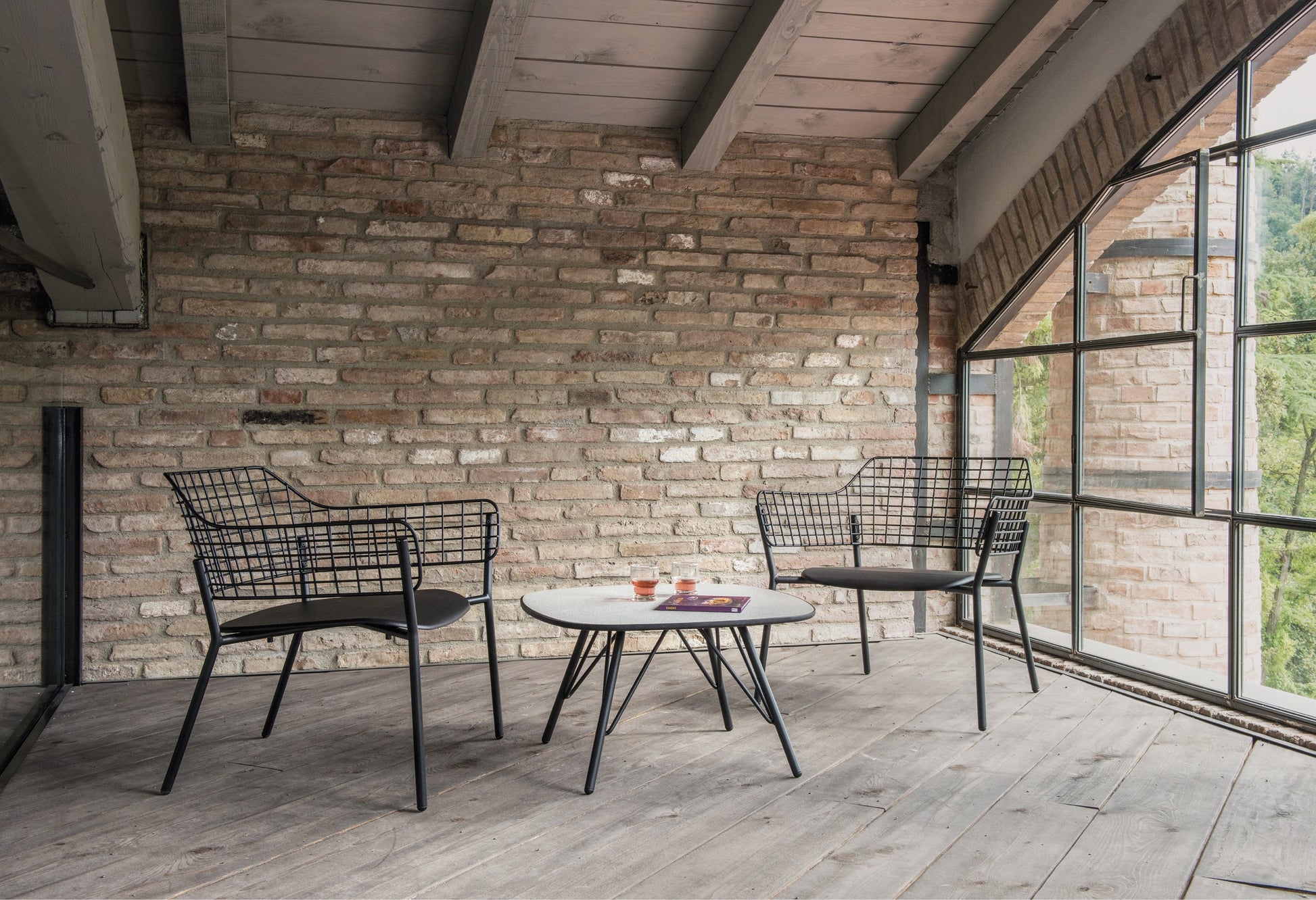 Lyze 617 Lounge Chair