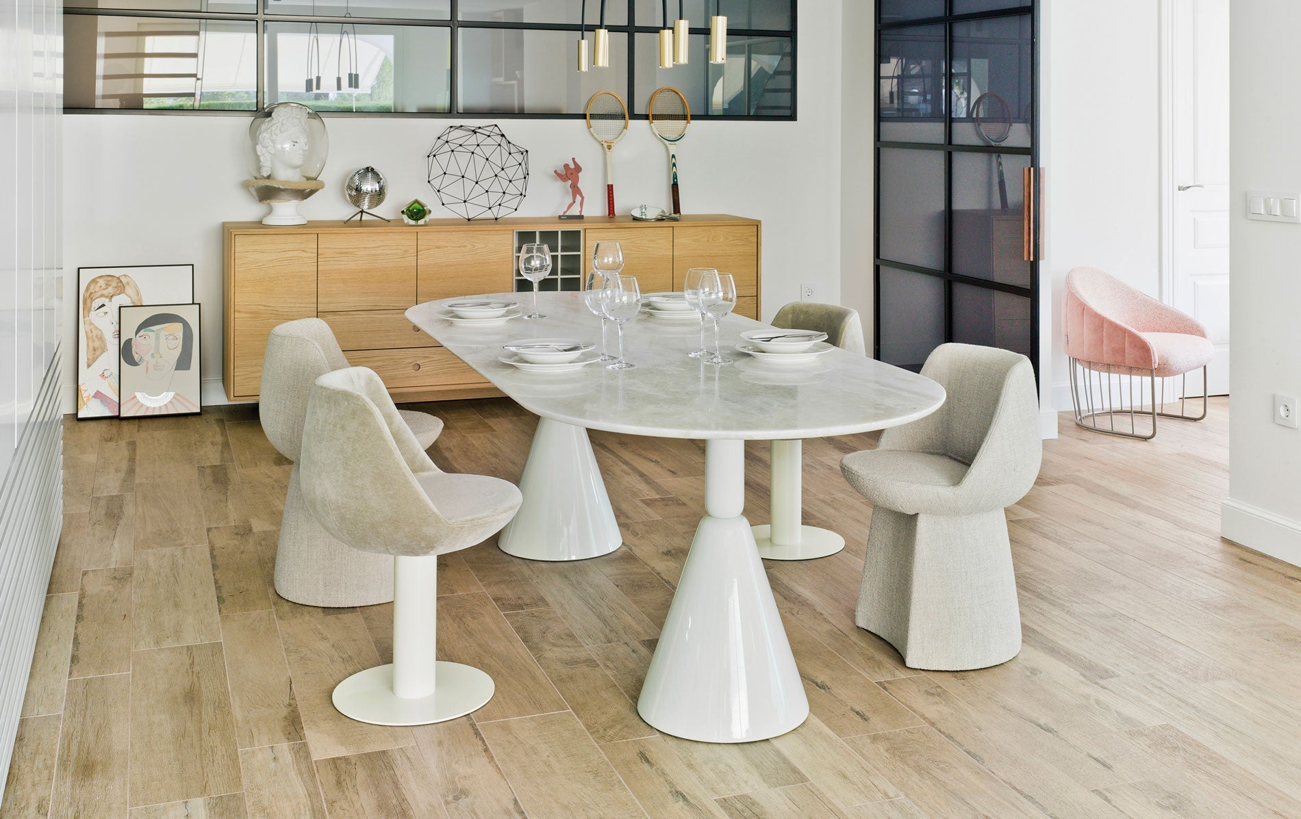 Magnum UB Side Chair