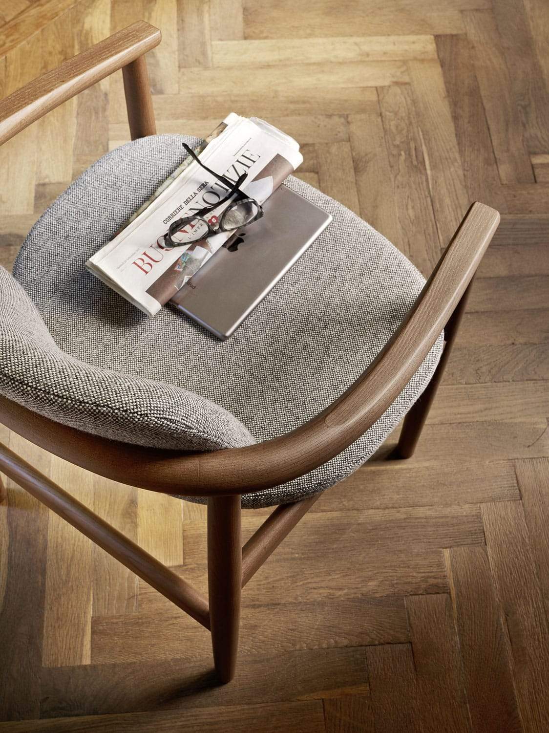 Maiyda 02 Armchair
