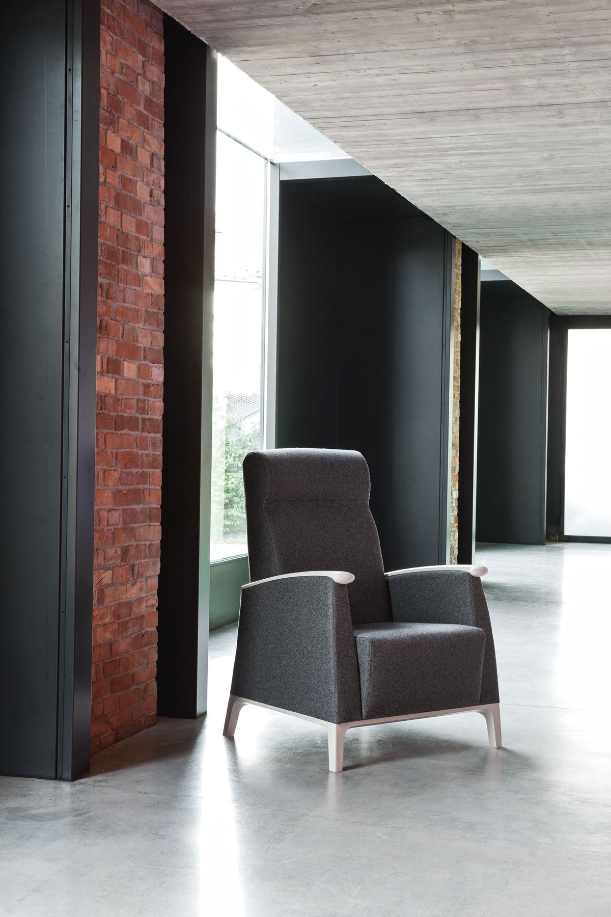 Mamy 57-63/2 Lounge Chair-Piaval-Contract Furniture Store
