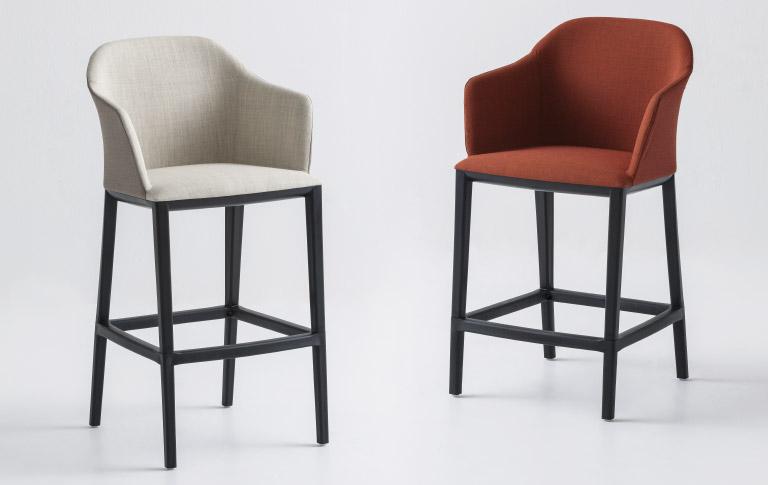 Manaa High Stool