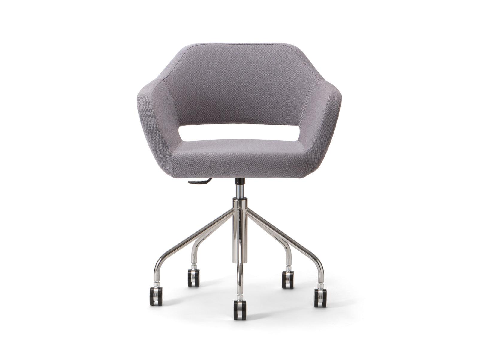 Manu 04 Base 103 Armchair