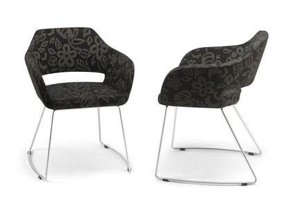 Manu 04 Base 114 Armchair