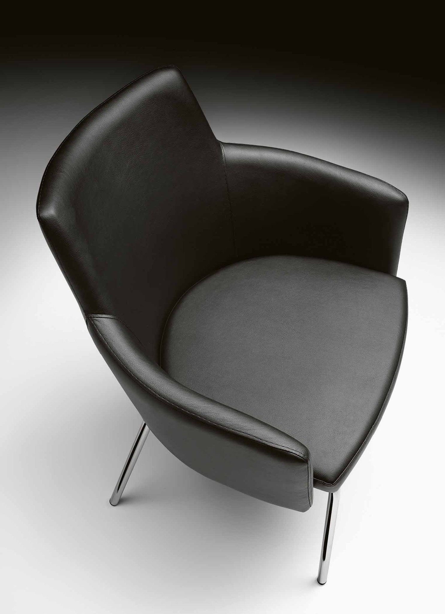 Marka 566 Armchair