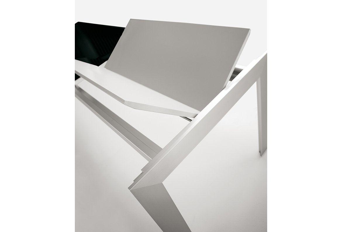 Matrix Dining Table