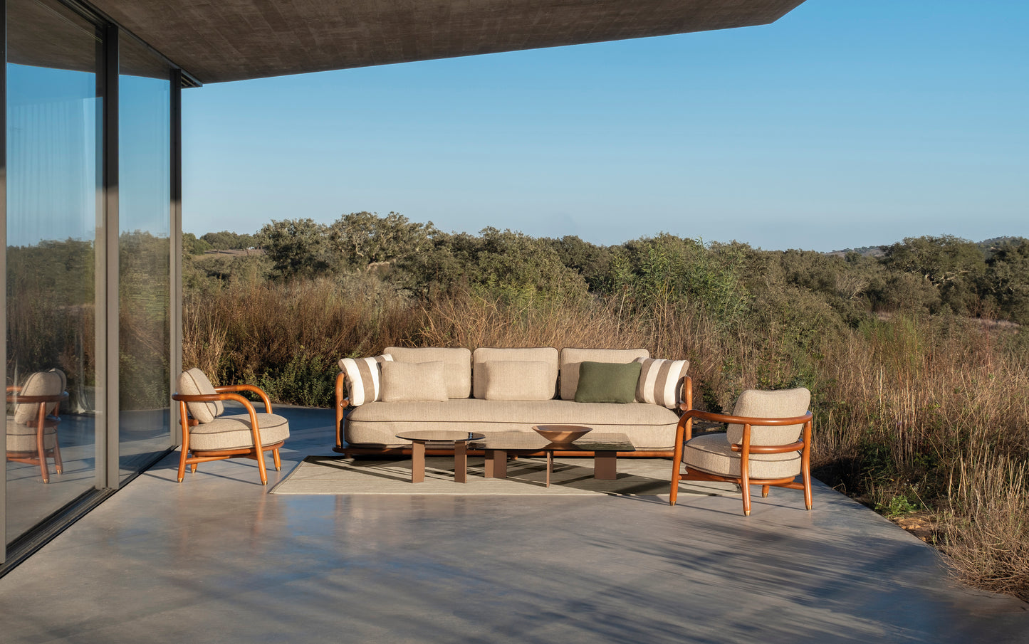 Meridies Sofa-Contract Furniture Store for hospitality, leisure & commercial projects