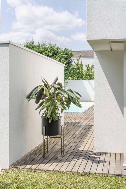 Meridius Planter-Contract Furniture Store for hospitality, leisure & commercial projects