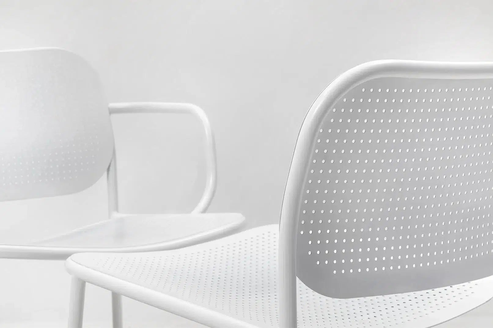 Metis Dot Lounge Chair-Contract Furniture Store for hospitality, leisure & commercial projects