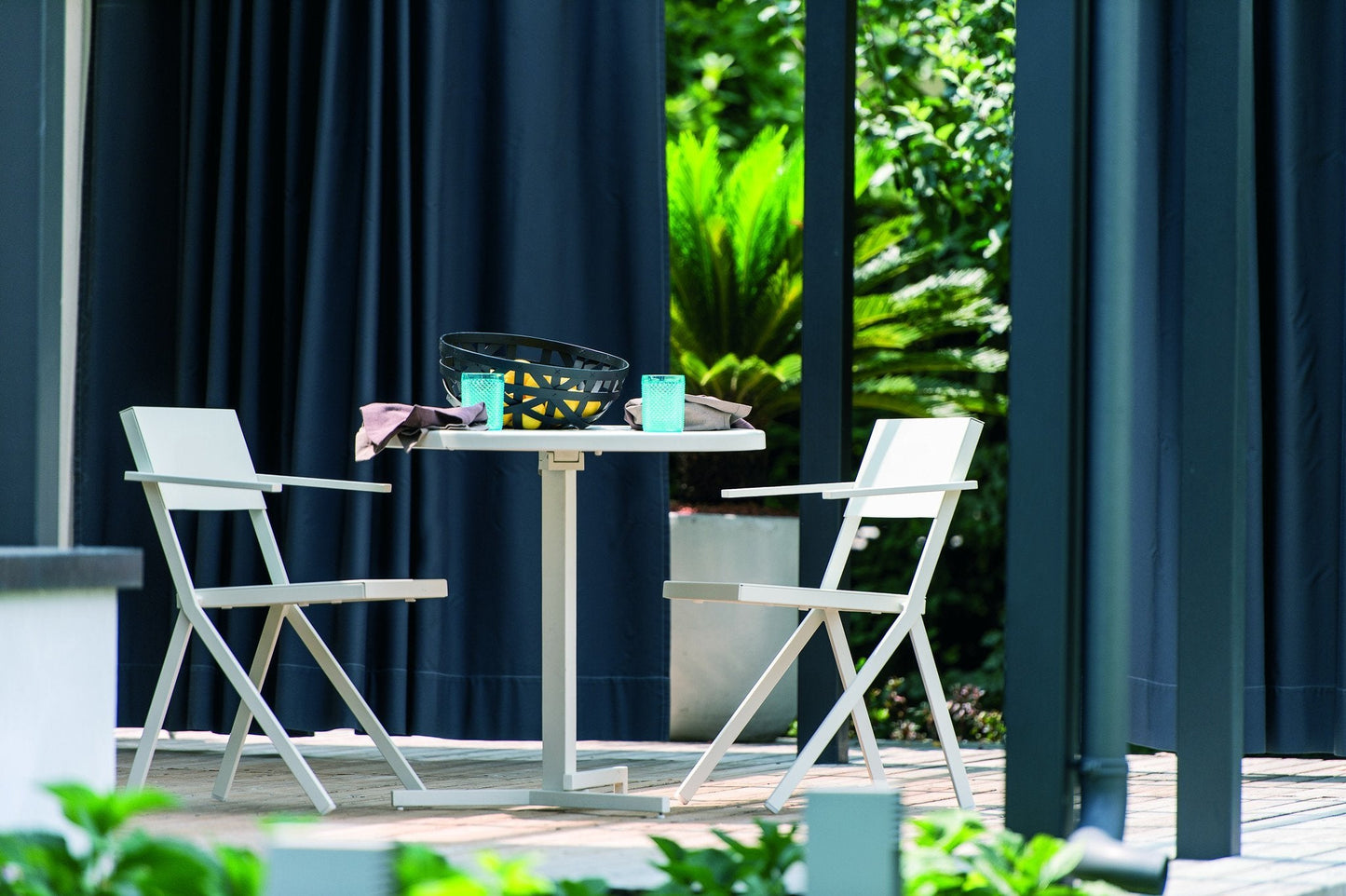 Mia 411 Armchair