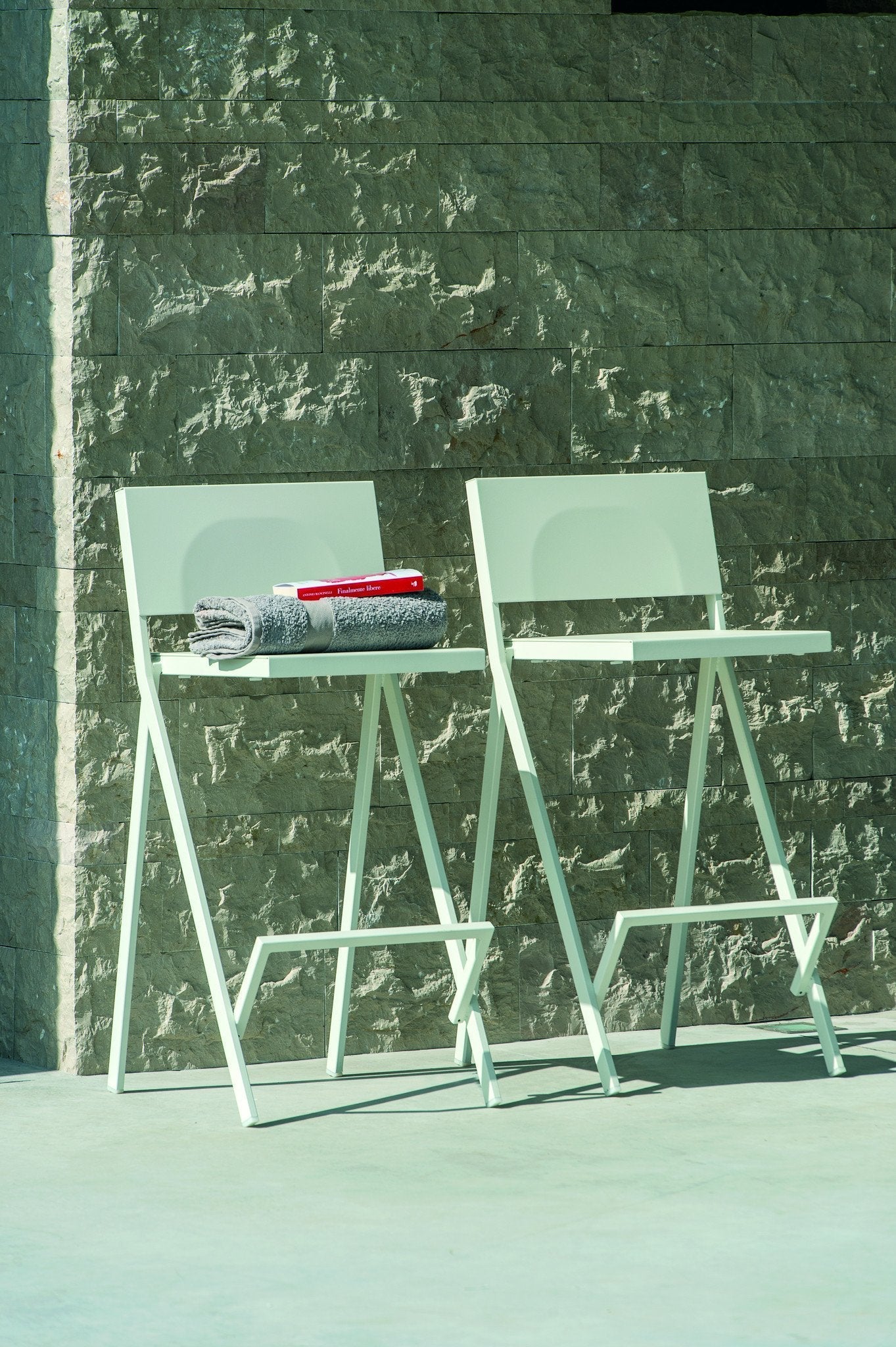 Mia 412 High Stool