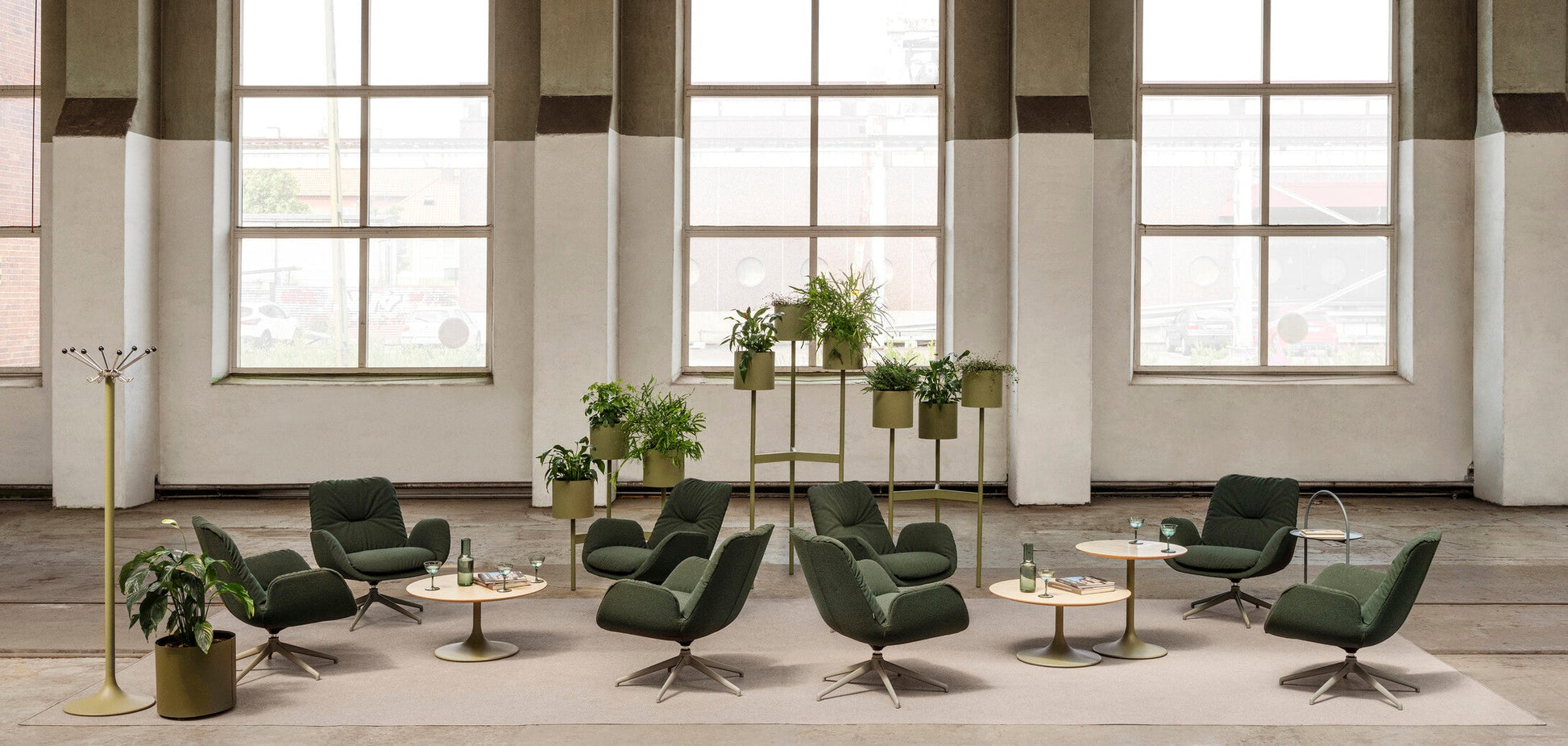 Milo Low 09 Lounge Chair