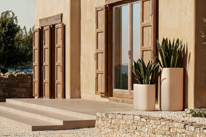 Milos Planters-Contract Furniture Store for hospitality, leisure & commercial projects