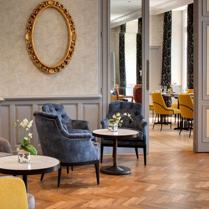 Mist Lounge Armchair-Contract Furniture Store for hospitality, leisure & commercial projects