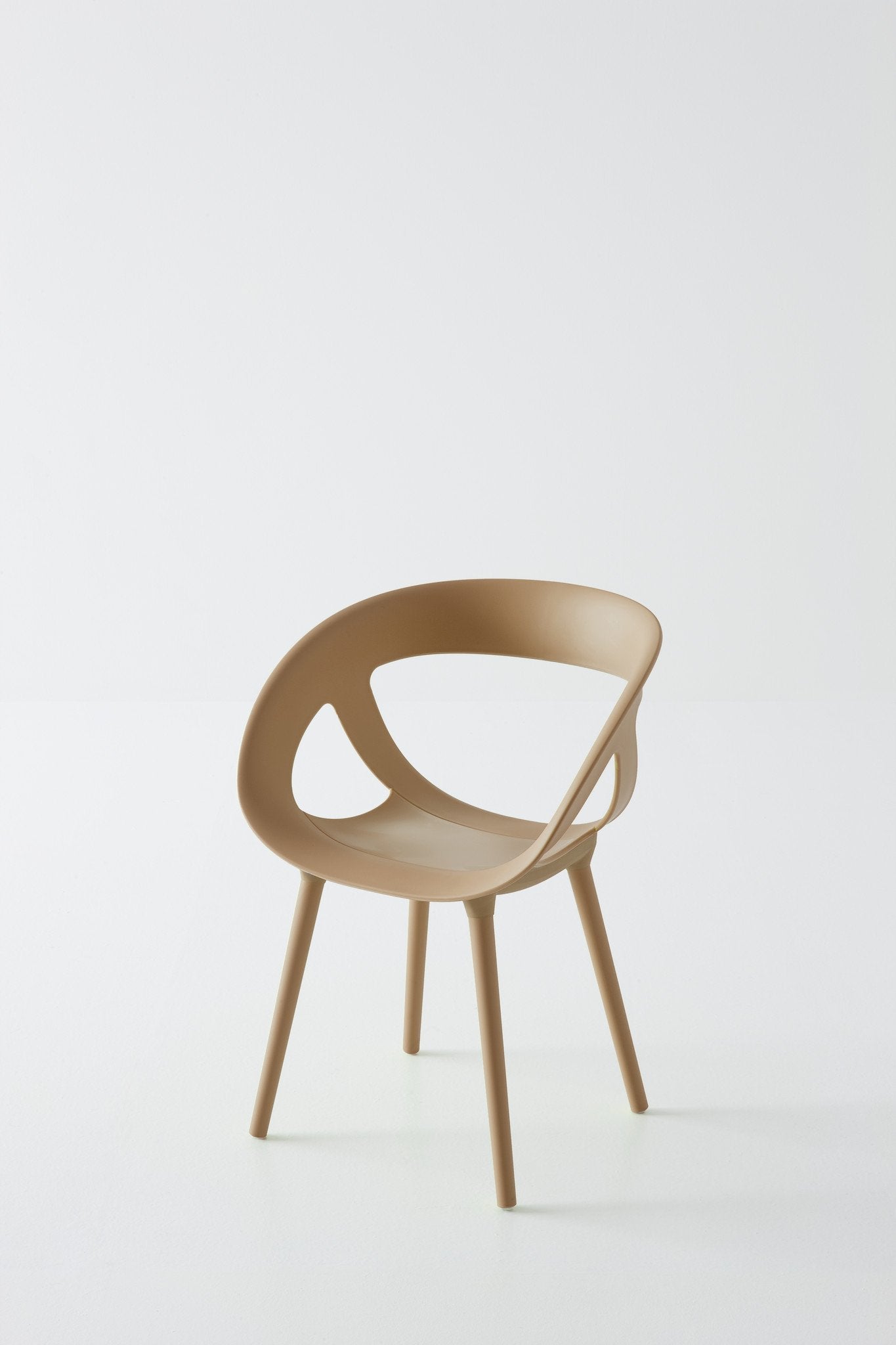 Moema BP Side Chair