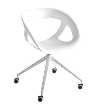 Moema UR Side Chair