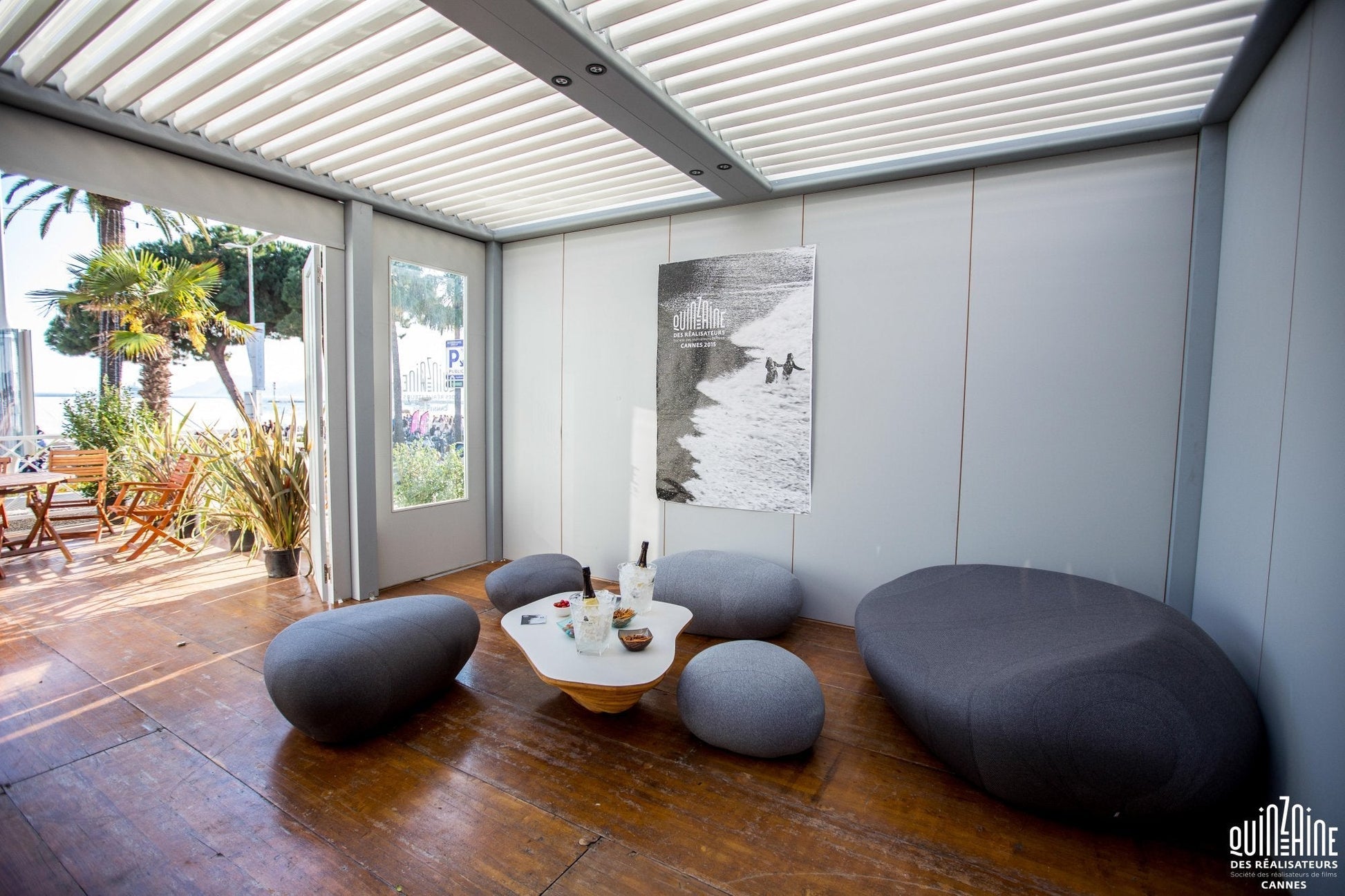 Monica Néolivingstone Seat-Contract Furniture Store for hospitality, leisure & commercial projects