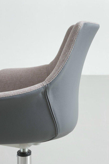 More 05R Uphol Armchair