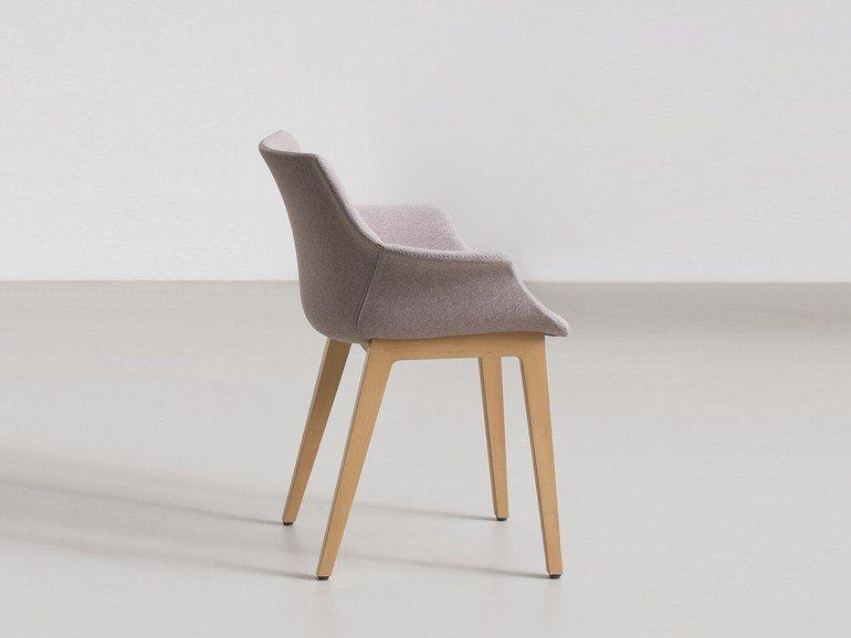More BL Uphol Armchair