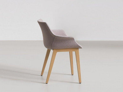 More BL Uphol Armchair