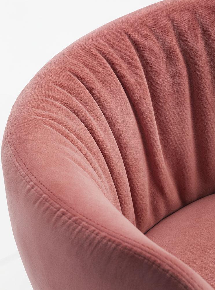 Mys Armchair