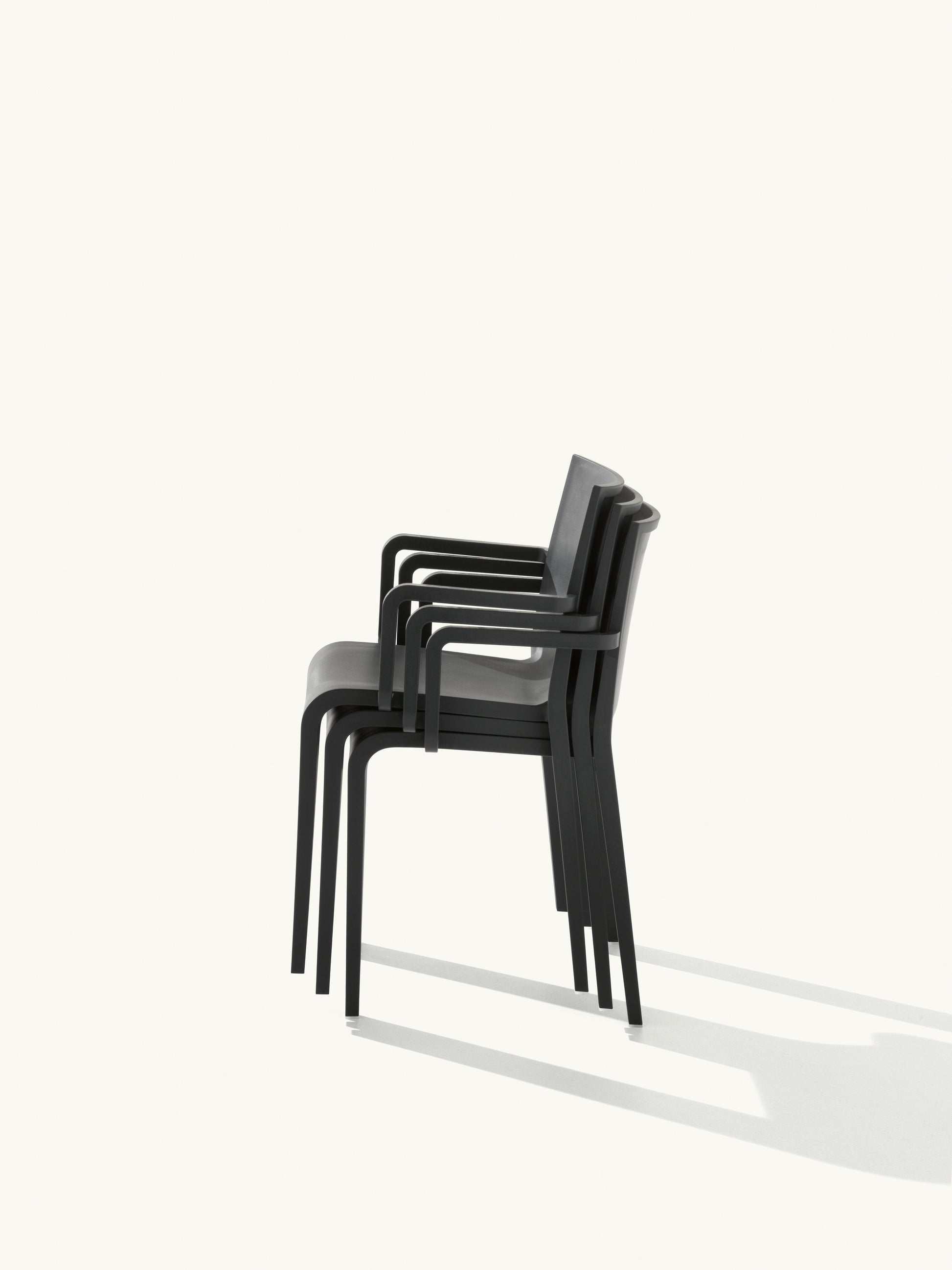 Nassau 534 Armchair