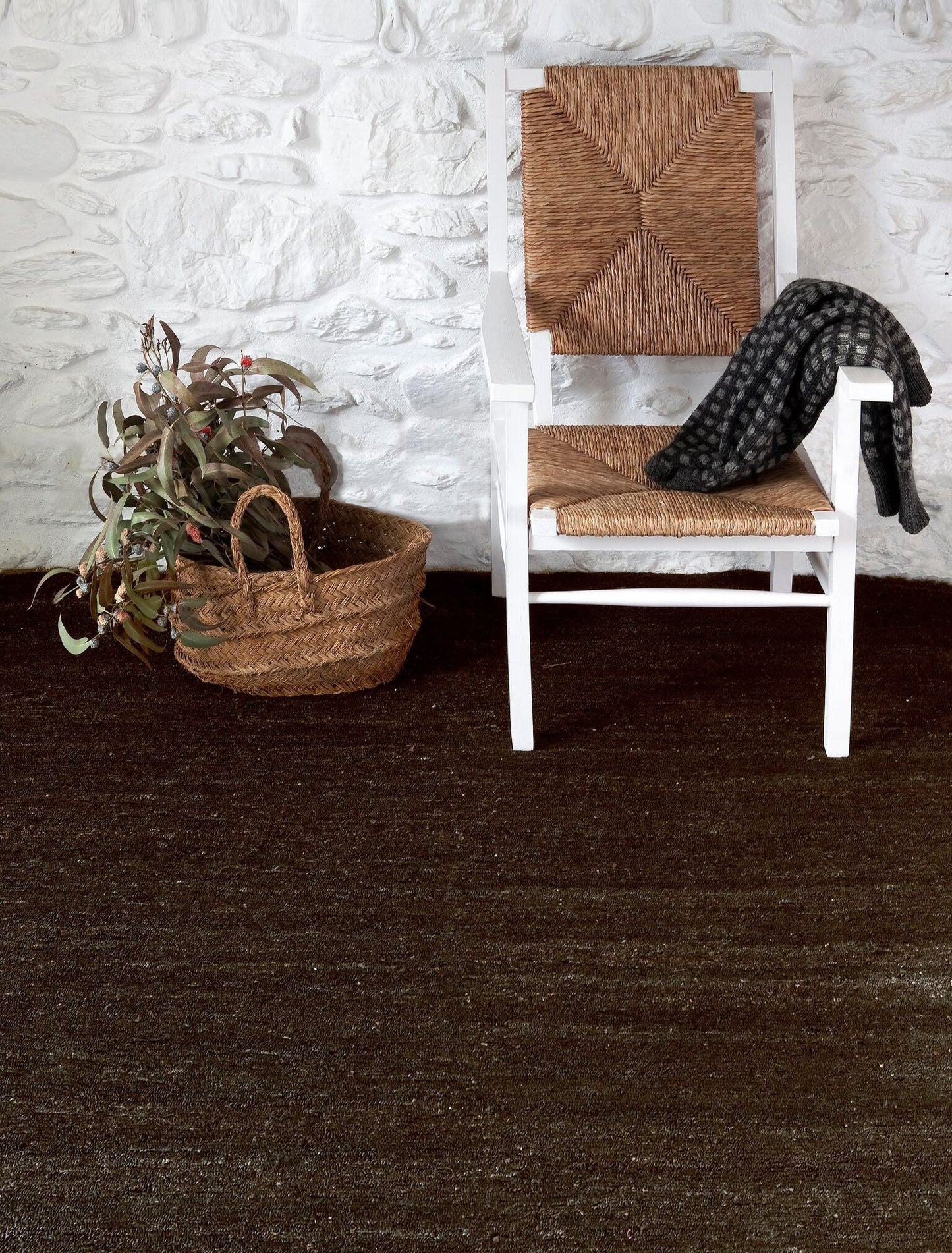 Natural Earth Black Rug