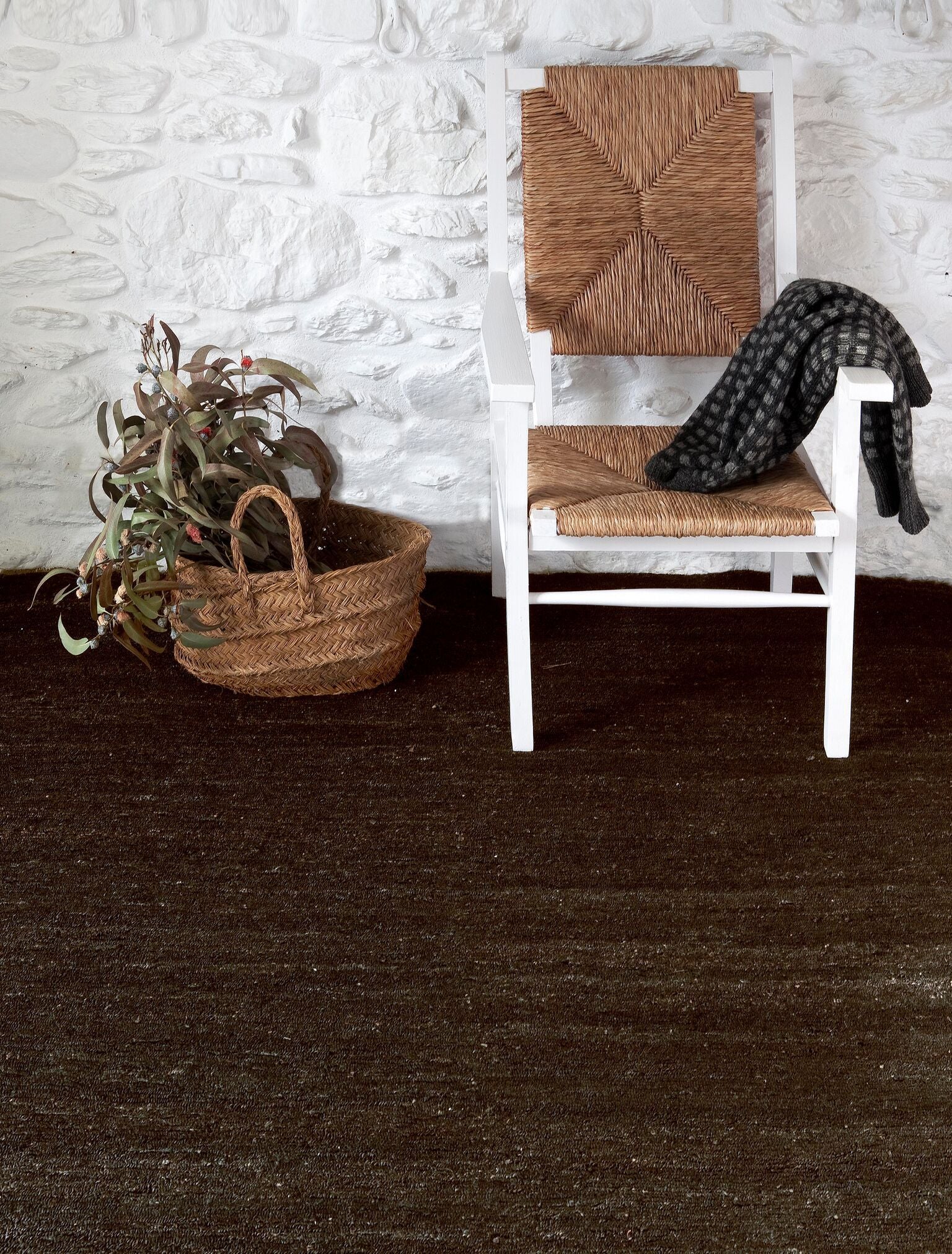 Natural Earth Black Rug