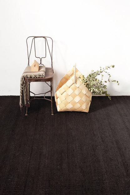 Natural Vegetal Black Rug