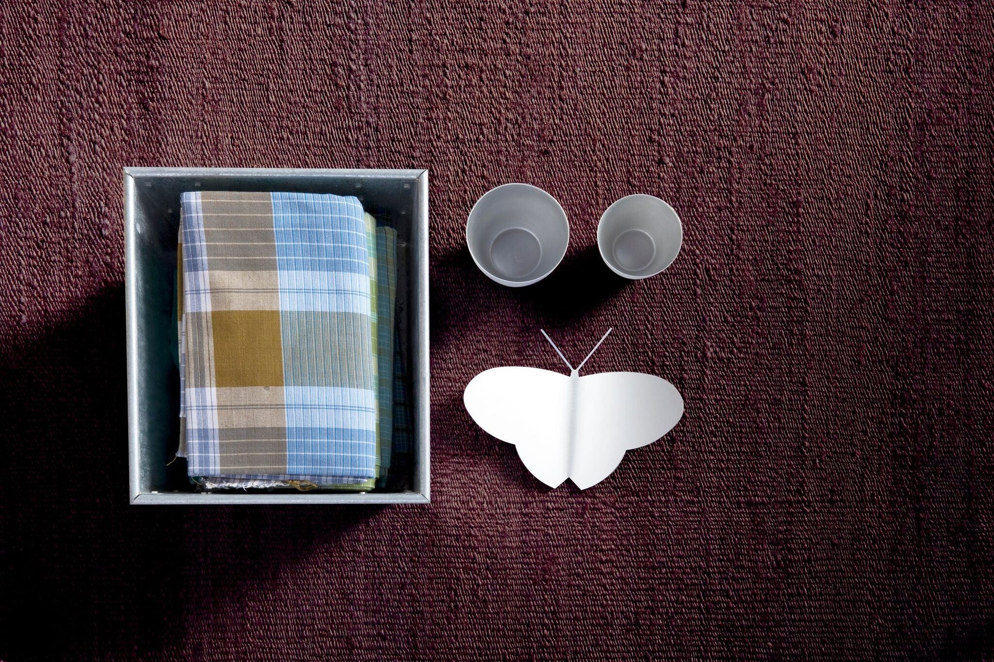 Natural Vegetal Brown Rug-Contract Furniture Store for hospitality, leisure & commercial projects