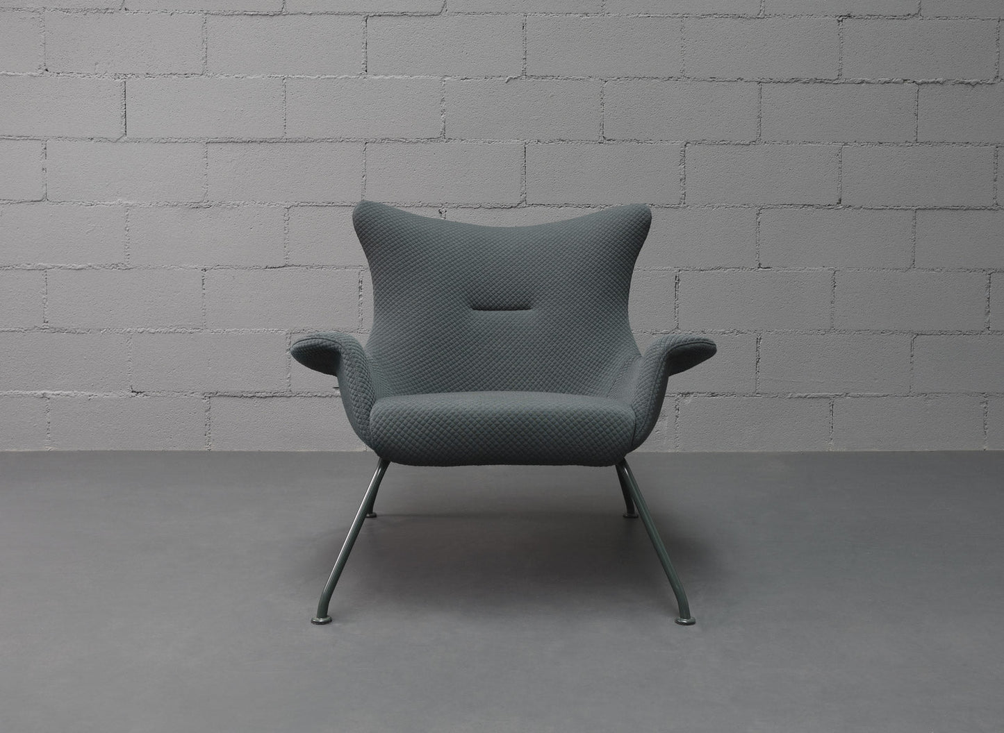 Nirvana 05 Base 124 Lounge Chair-Contract Furniture Store for hospitality, leisure & commercial projects