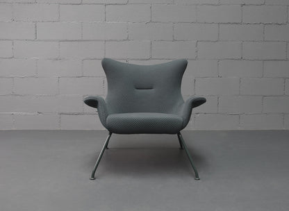 Nirvana 05 Base 124 Lounge Chair-Contract Furniture Store for hospitality, leisure & commercial projects