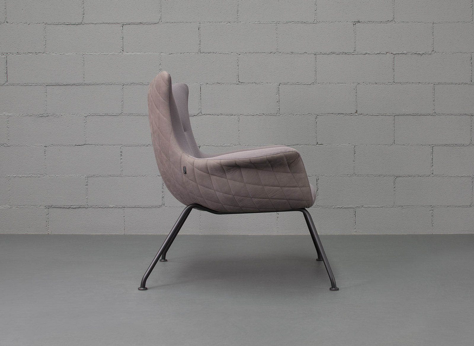 Nirvana 05 Base 124 Lounge Chair-Contract Furniture Store for hospitality, leisure & commercial projects