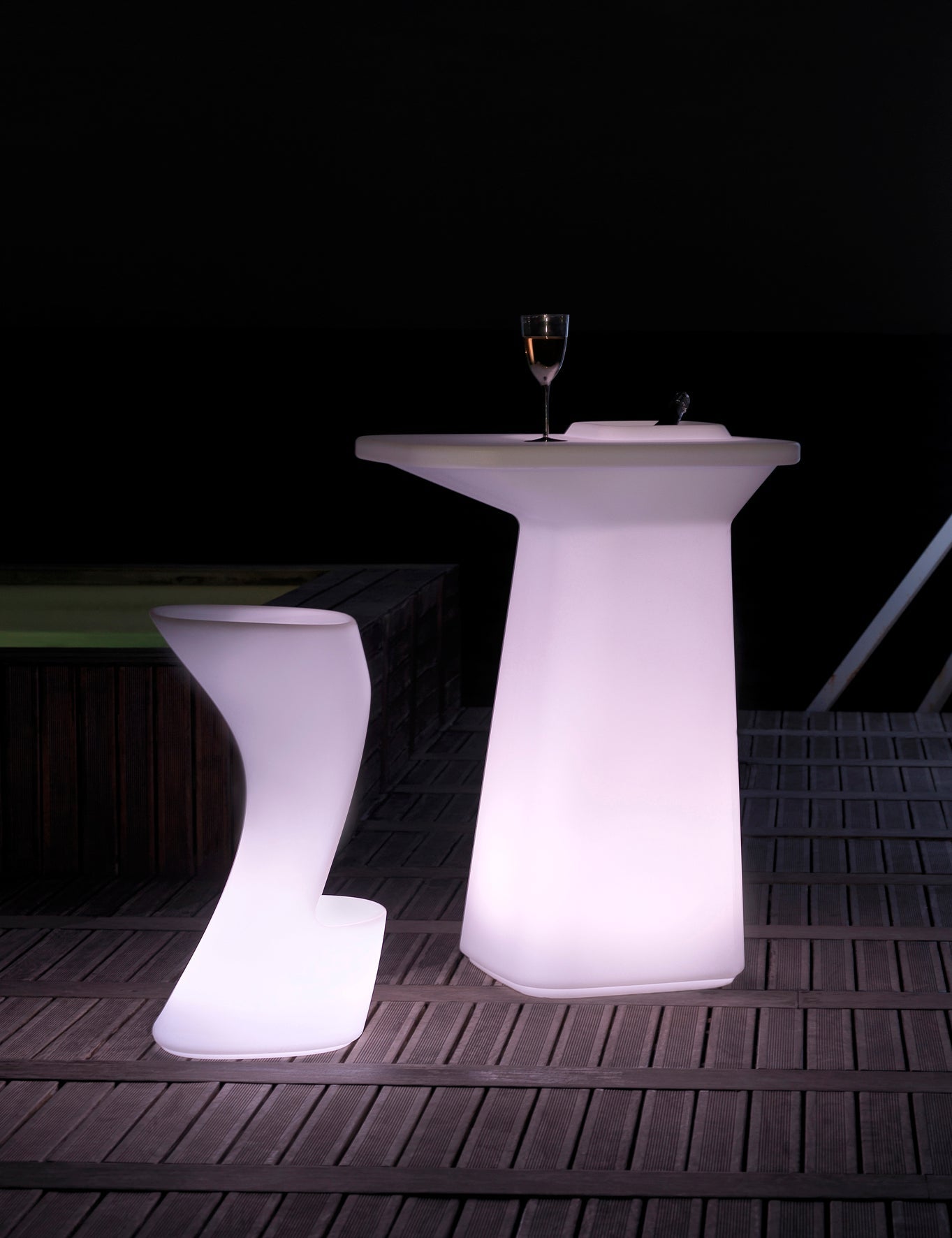 Noma Poseur Table-Contract Furniture Store for hospitality, leisure & commercial projects