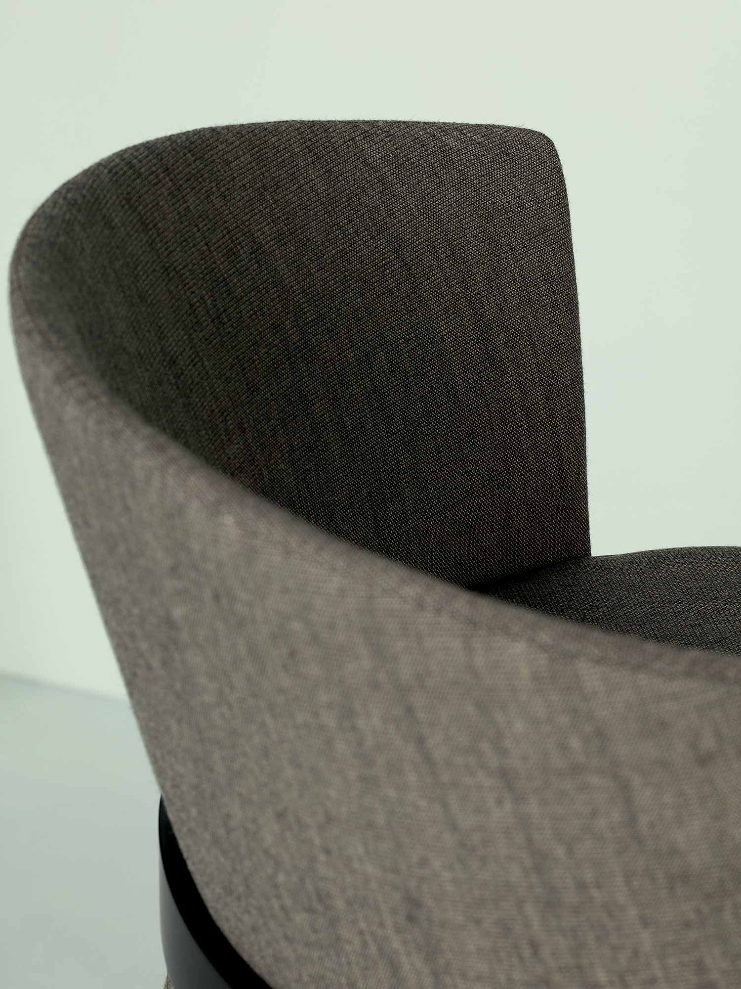 Obi 3.03.0 High Stool