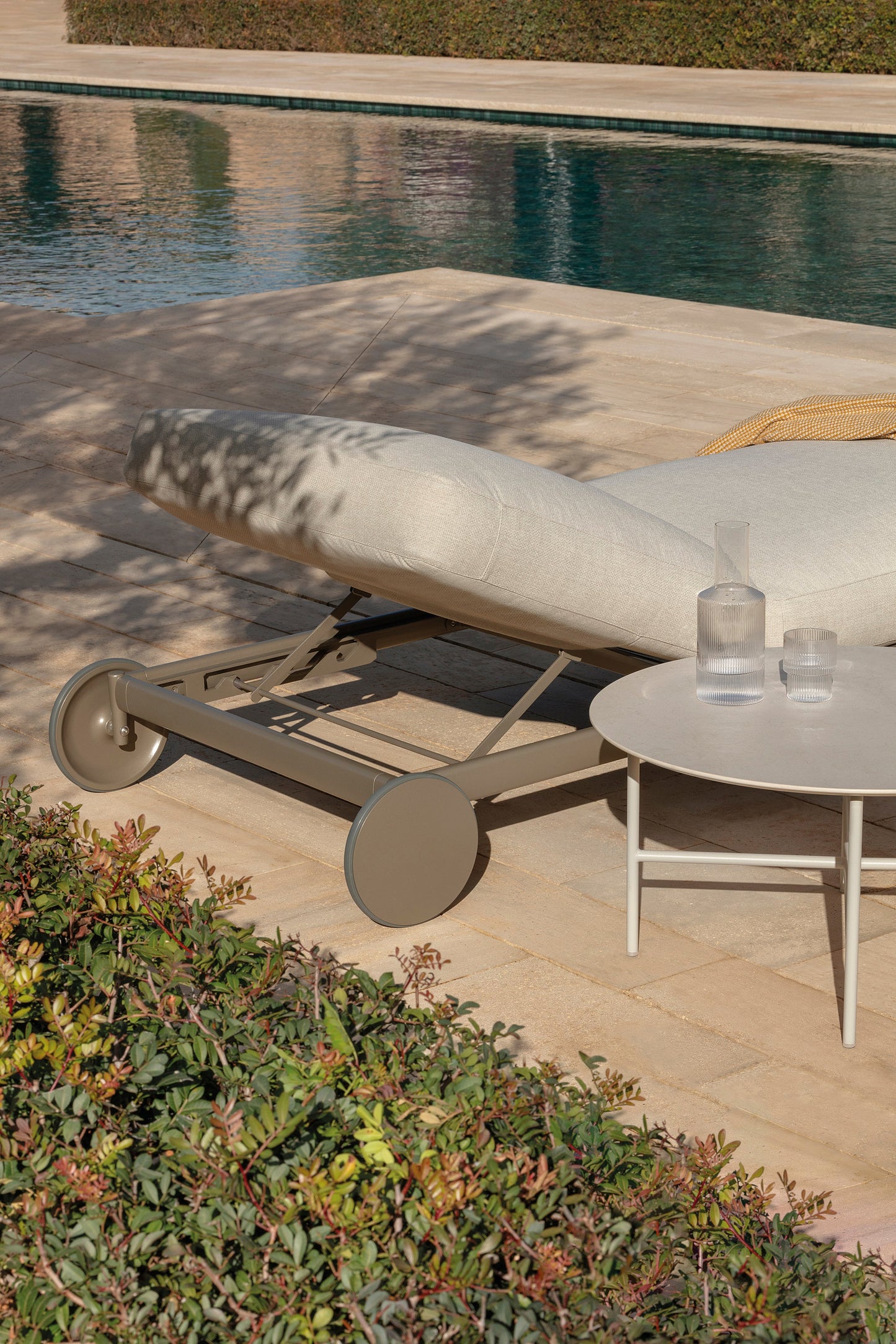 Obi C081 Chaise Longue