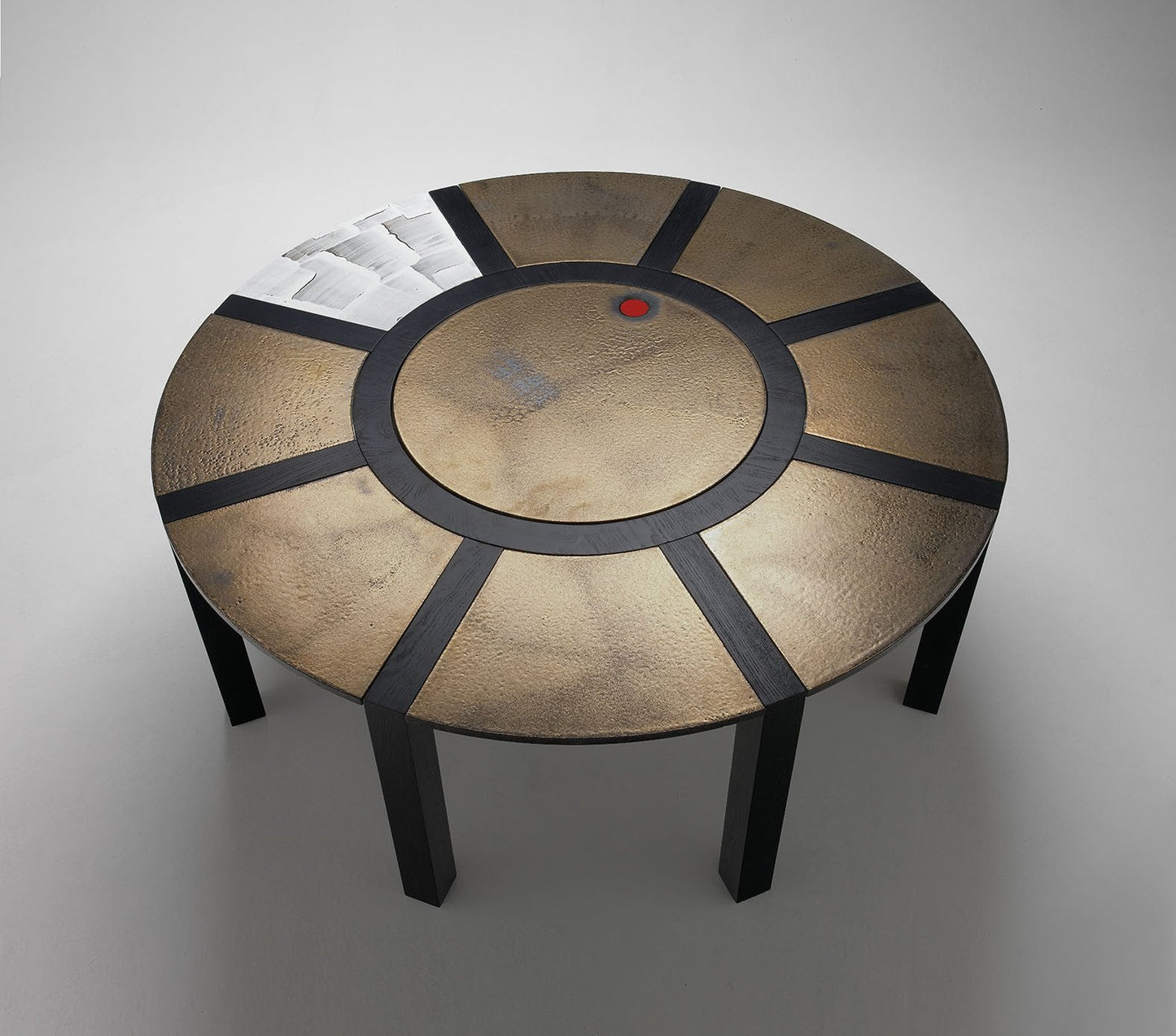 Octopus Round Dining Table