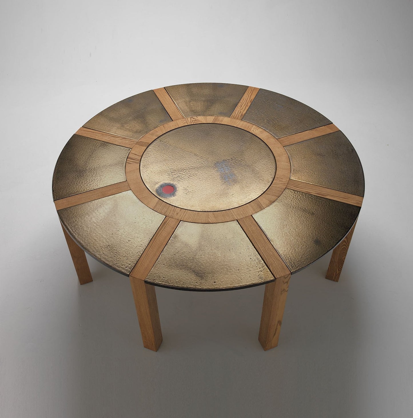 Octopus Round Dining Table