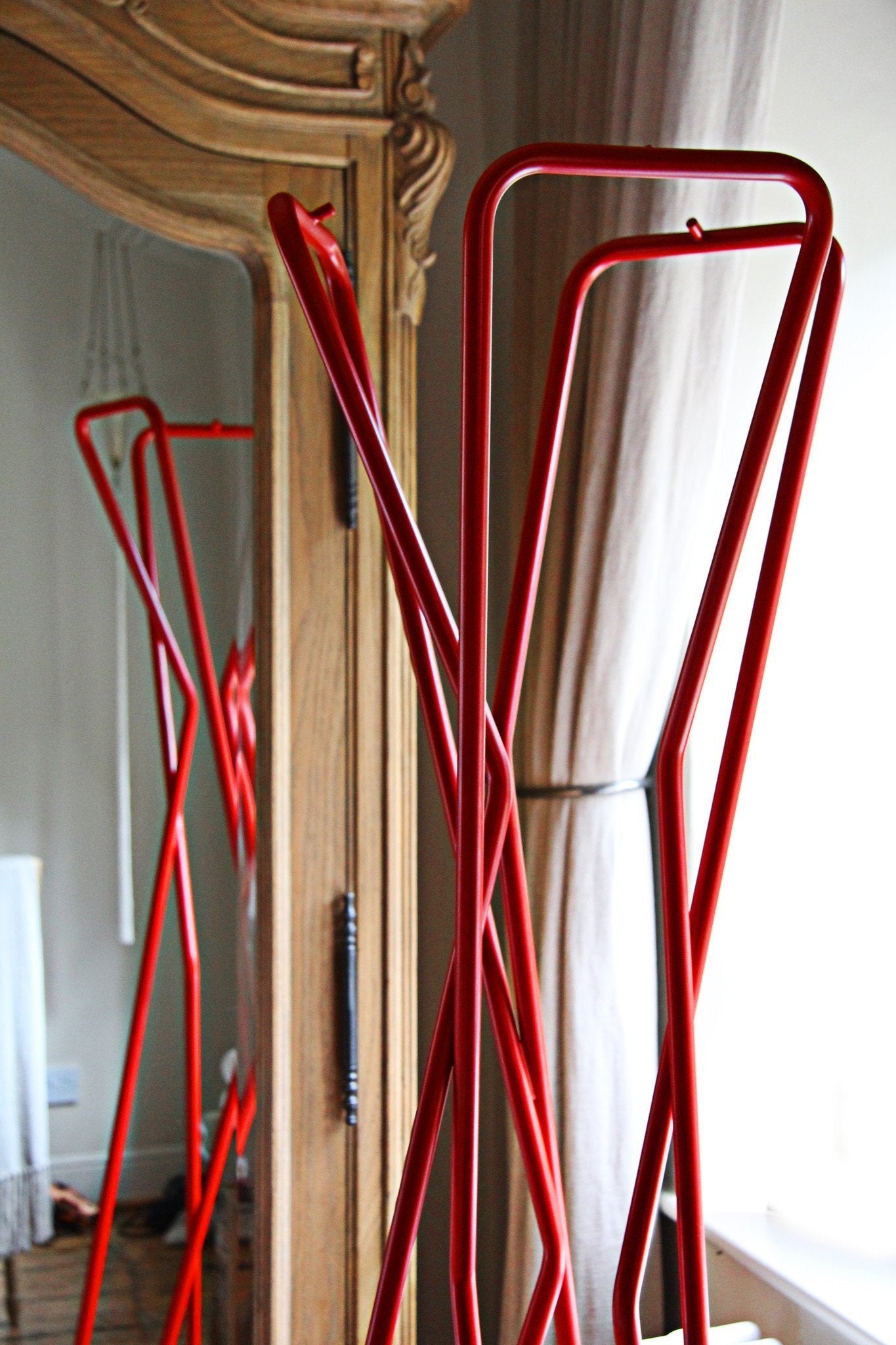 Olly Clothes Hanger