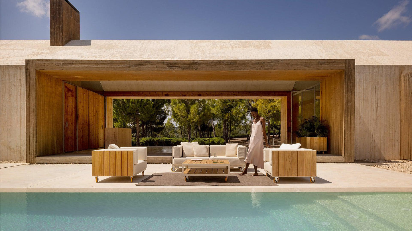 Outdoor Rug Type 2-Contract Furniture Store for hospitality, leisure & commercial projects