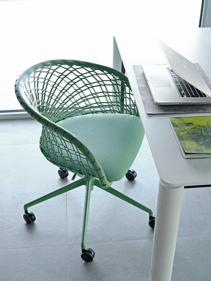 P47 DP TS Armchair-Contract Furniture Store for hospitality, leisure & commercial projects