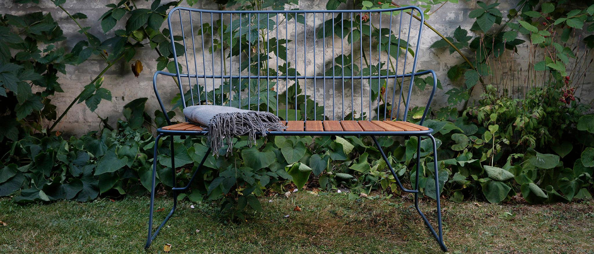 Paon Bench-Contract Furniture Store for hospitality, leisure & commercial projects