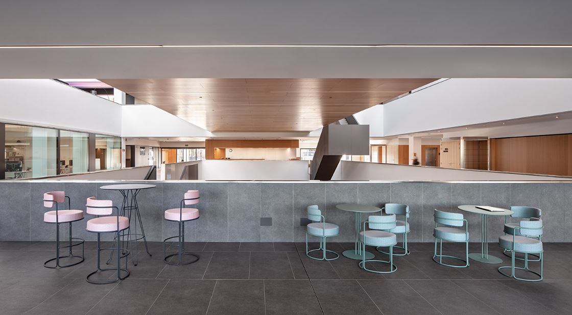 Paradiso Dining Table-Contract Furniture Store for hospitality, leisure & commercial projects