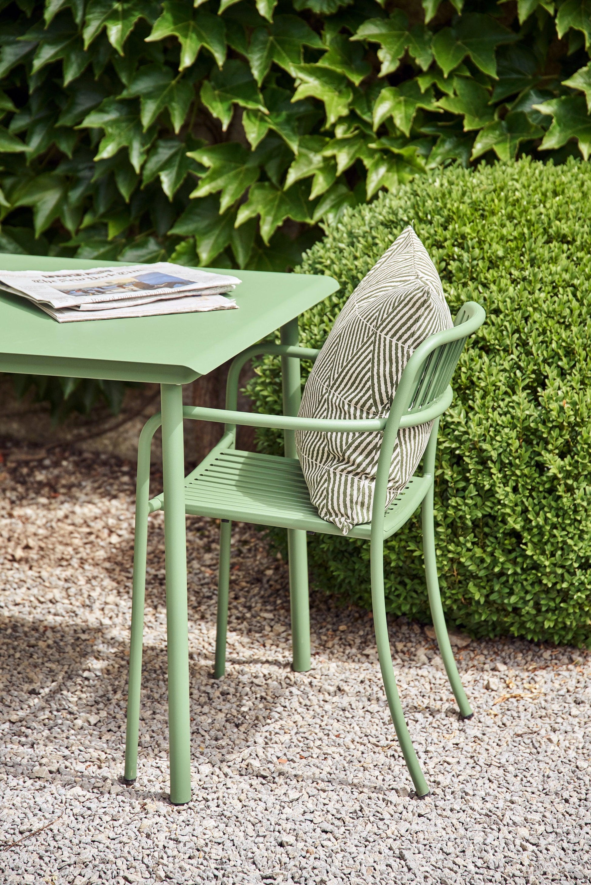 Patio Café Table-Contract Furniture Store for hospitality, leisure & commercial projects