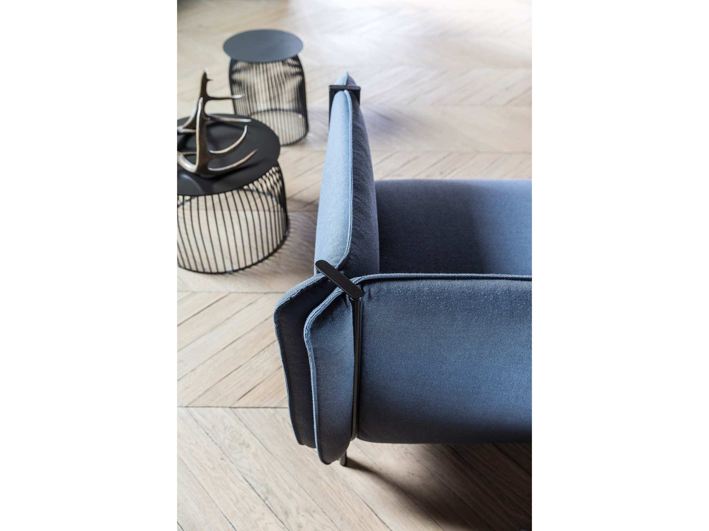 Pinch Sofa-Contract Furniture Store for hospitality, leisure & commercial projects