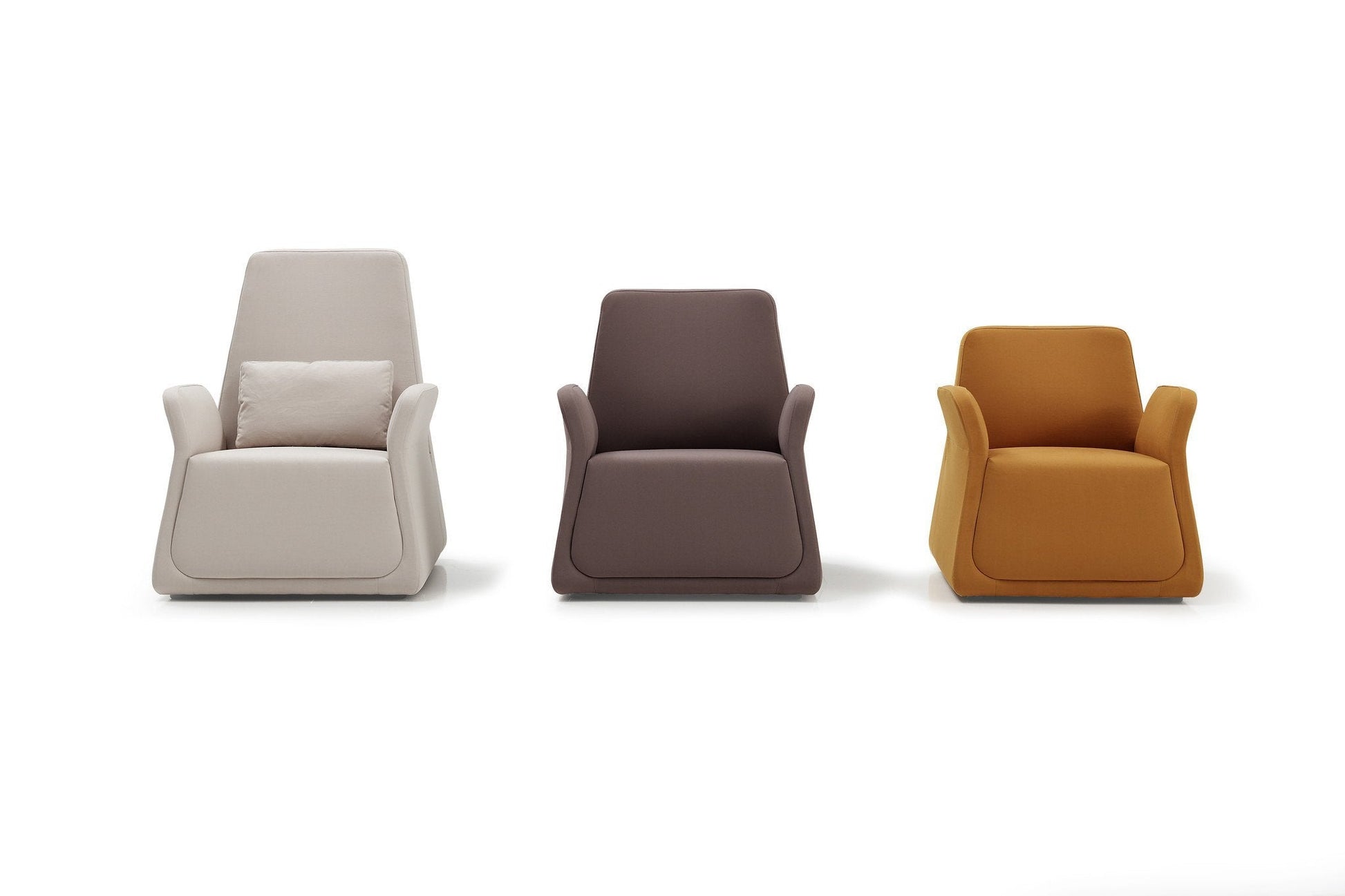 Pío-Pío Lounge Chair