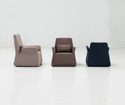 Pío-Pío Lounge Chair