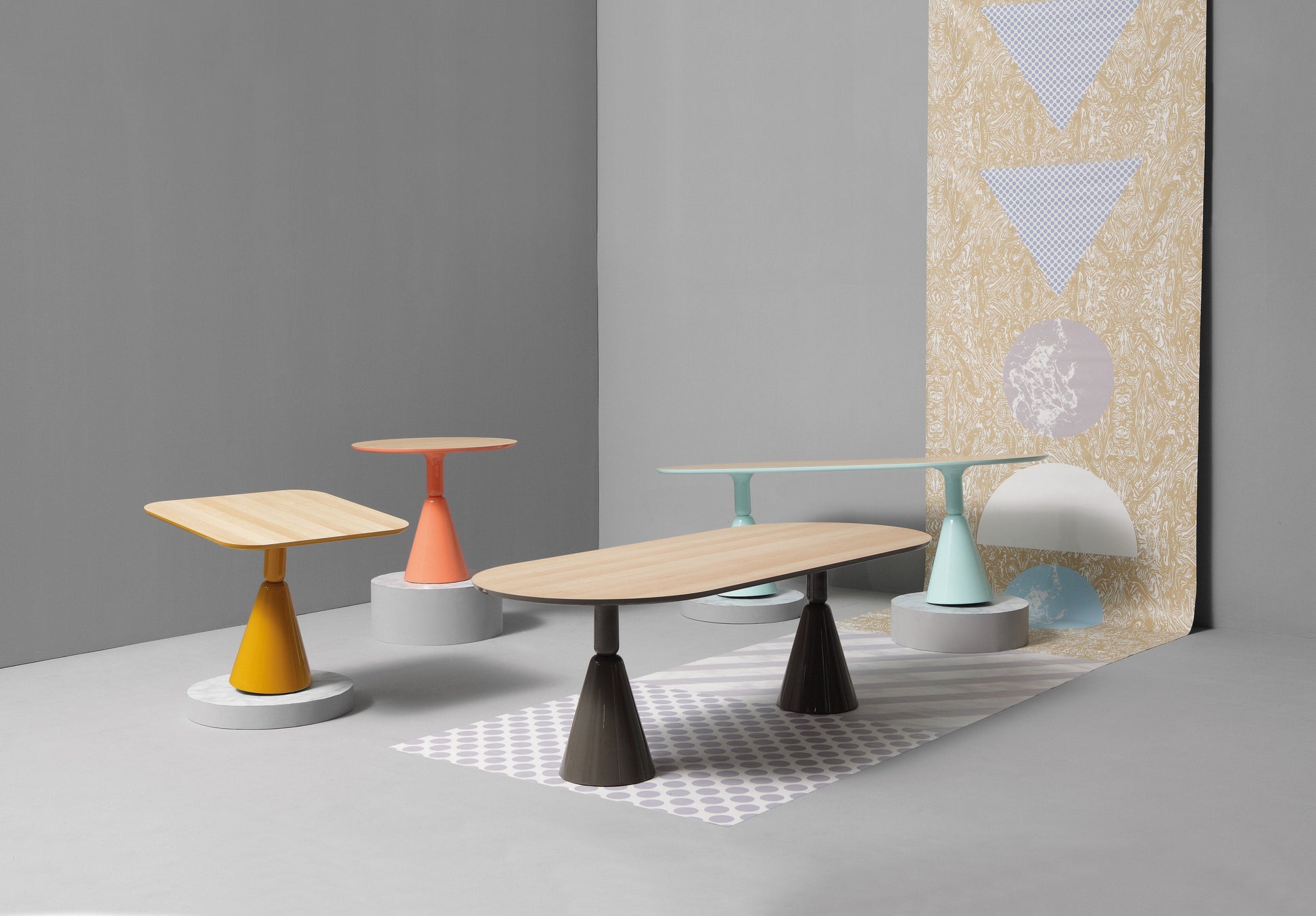Pion Dining Table