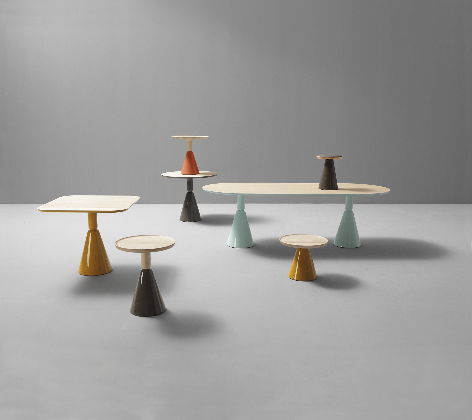 Pion Dining Table